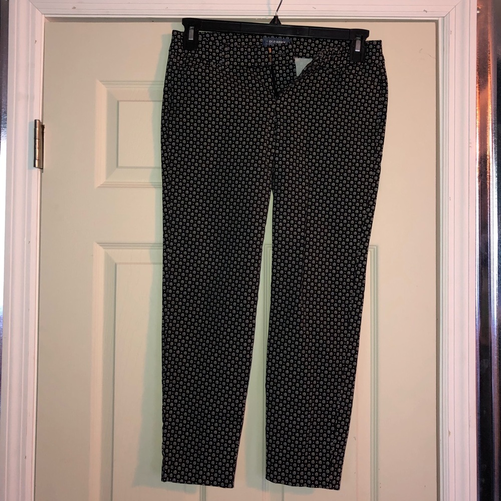 Old navy pixie mid rise pants